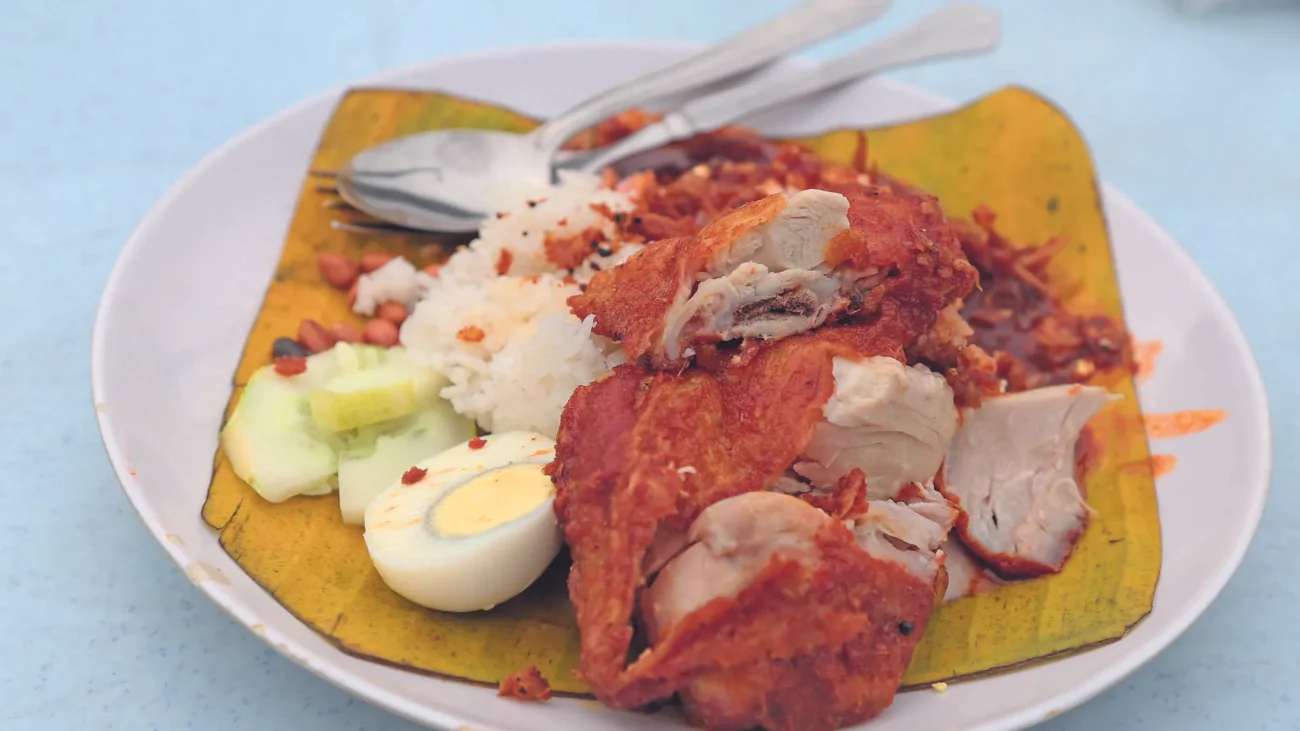 Nasi Lemak Famous
