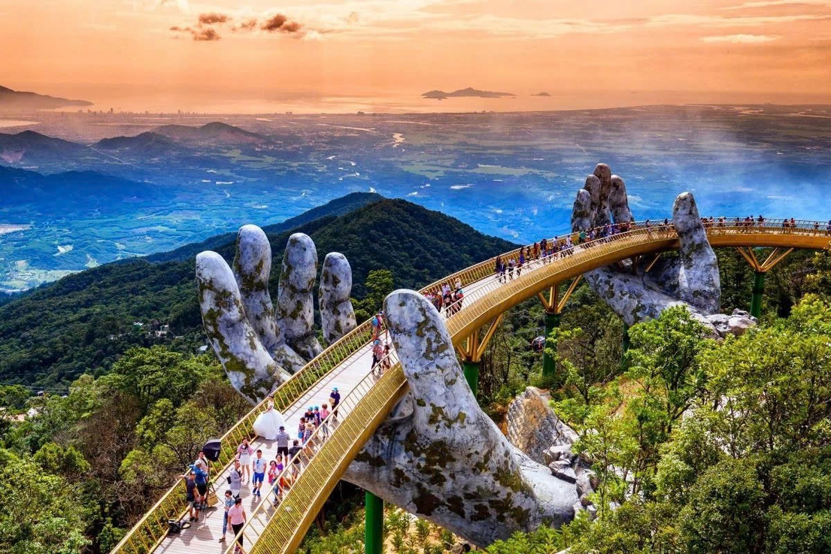 Destination tour image
