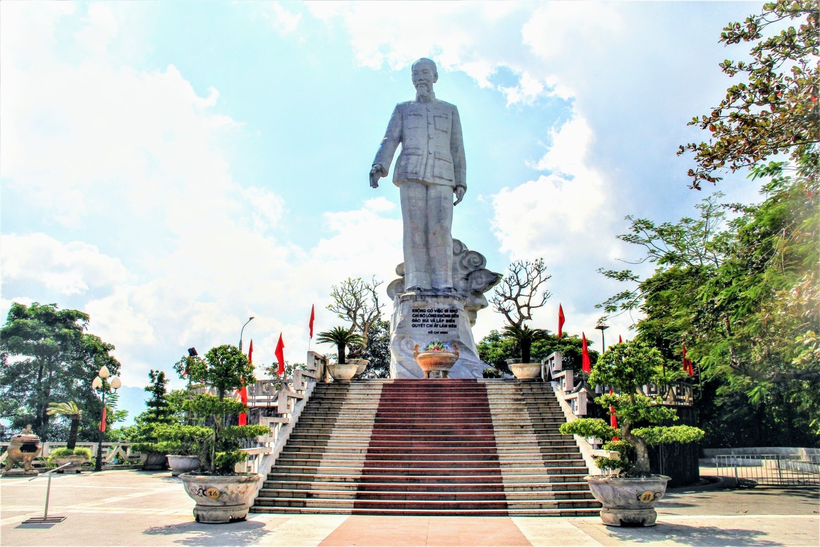 Destination tour image