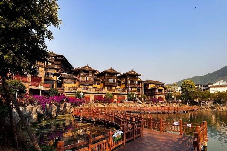 Tour Hà Khẩu - Bình Biên - Di Lặc - Kiến Thủy - Khai Viễn - Mông Tự