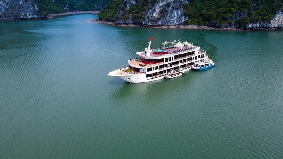 Destination tour image